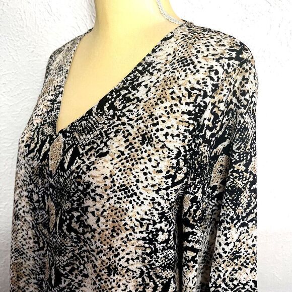 BELONGSCI Women's Loose Blouse Long Sleeved V-Neck Top Medium Animal Print - Picture 13 of 16
